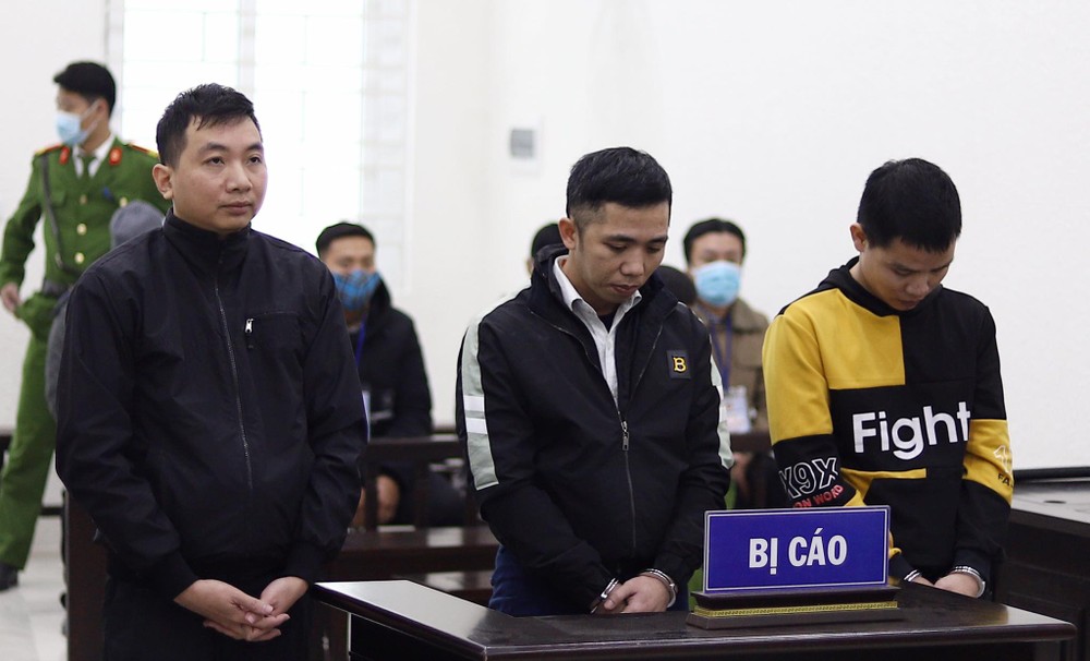 Phạt tù nhóm người rút tiền của ngân hàng thông qua lỗi hệ thống