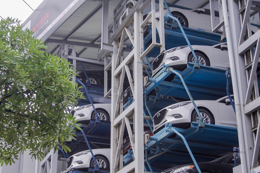 Bãi đỗ xe công cộng thành nơi để xe của đại lý ô tô ảnh 5