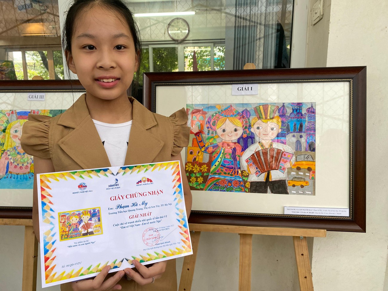 Trao 16 giải thưởng cho học sinh vẽ tranh về tình đoàn kết Việt - Nga ảnh 1