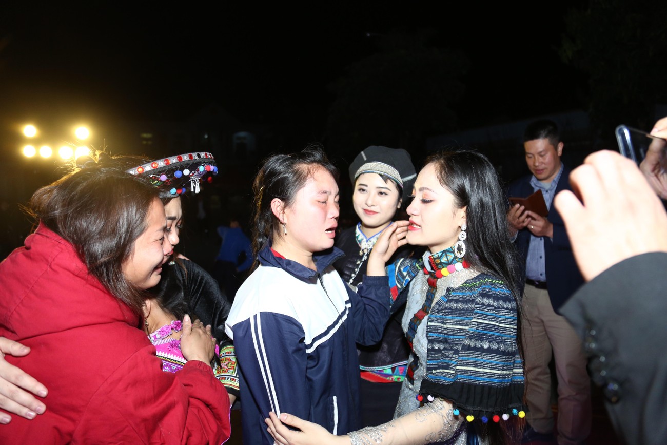 Cô ca sĩ trẻ truyền cảm hứng tích cực đến mọi người ảnh 7