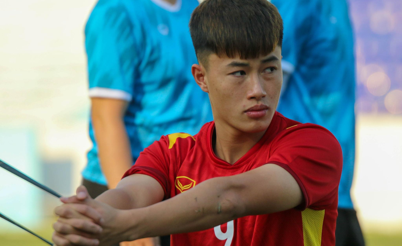 Cậu út U23 Nguyễn Văn Trường: Học Ronaldo, thần tượng Văn Quyết nhưng chỉ muốn làm người thường - Ảnh 1.