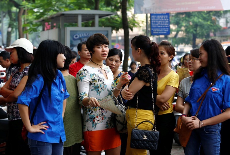 Chùm ảnh: Hơn 70.000 thí sinh thi vào lớp 10 ở Hà Nội ảnh 1