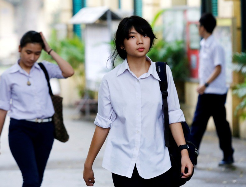 Chùm ảnh: Hơn 70.000 thí sinh thi vào lớp 10 ở Hà Nội ảnh 3