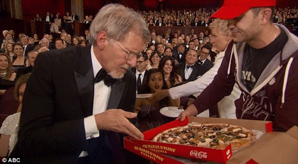Hậu trường hài hước tại Oscar 2014 ảnh 20