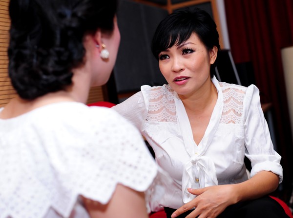 Phương Thanh trổ tài 'xem bói' cho Phạm Thu Hà ảnh 2