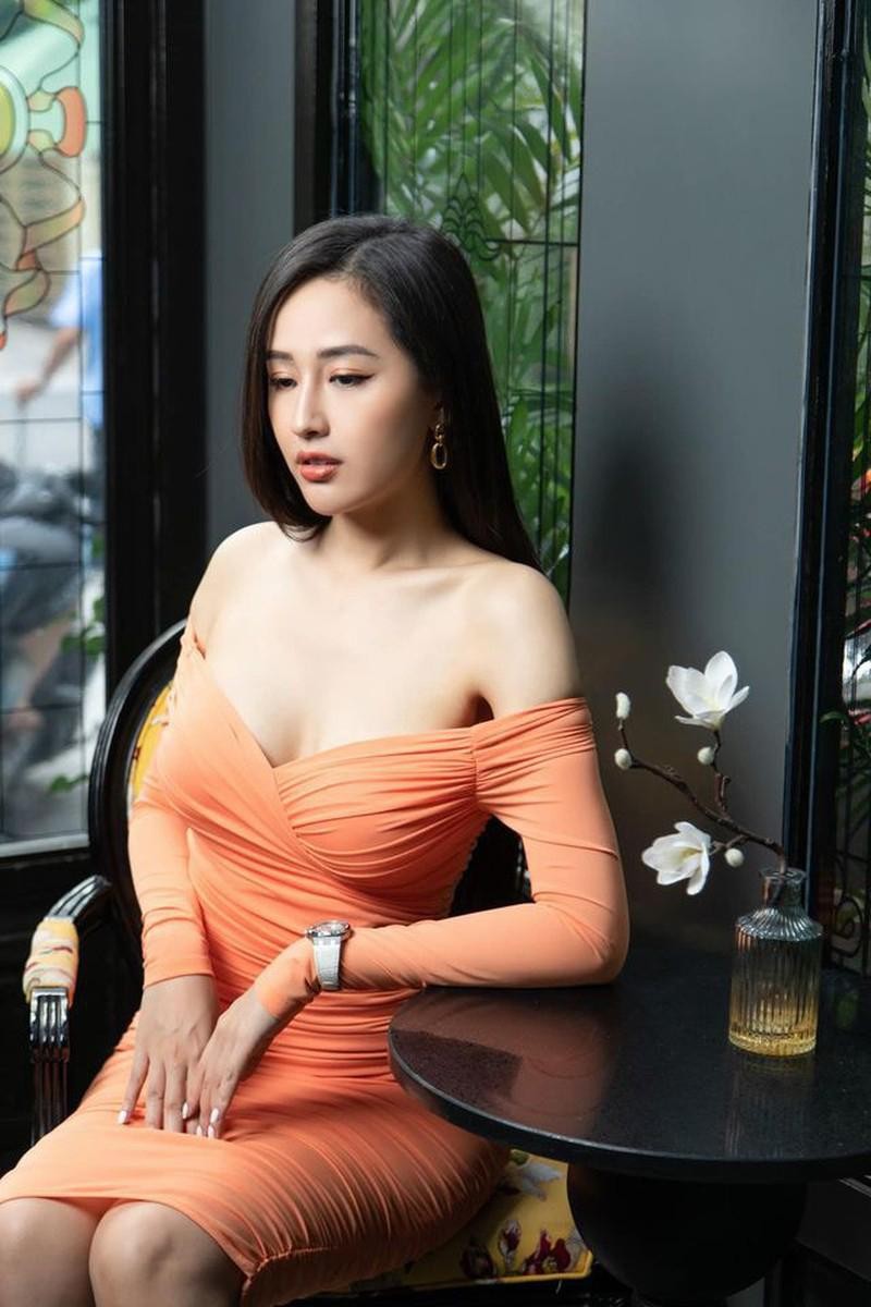 Vóc dáng 'đồng hồ cát' nóng 'bỏng mắt' của Hoa hậu Mai Phương Thúy ở tuổi 33 ảnh 15