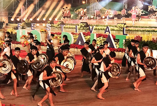 Rực rỡ đêm khai mạc Festival hoa Đà Lạt 2017 ảnh 2