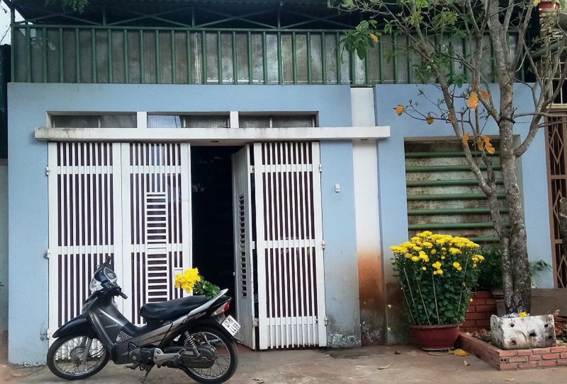 Ngôi nhà của Phó giám đốc Sở Y tế Đắk Lắk nơi 6 đối tượng tổ chức đánh bạc