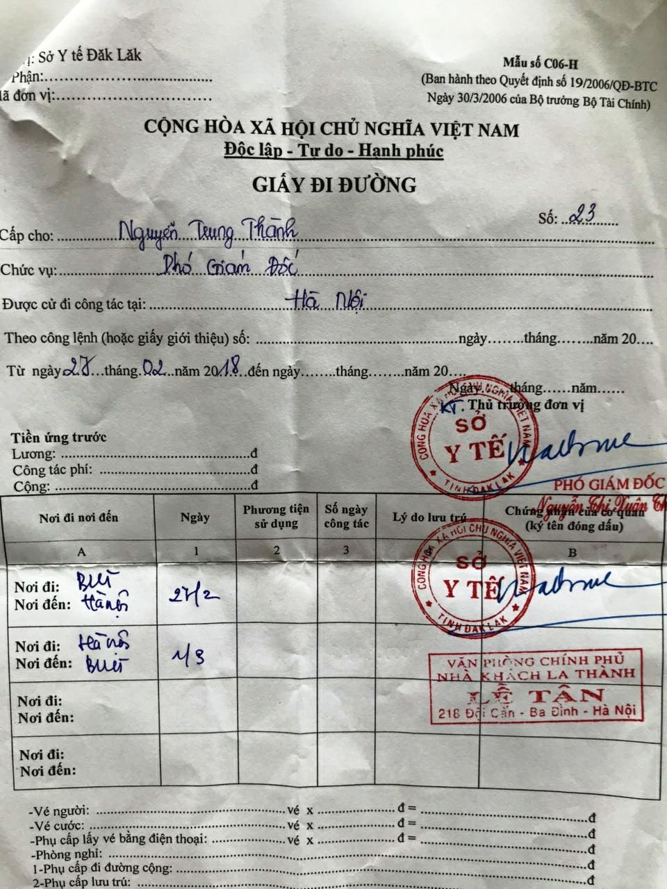 Ông Thành cung cấp giấy đi đường