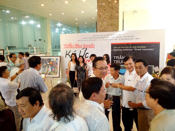 Tranh xé dán ấn tượng của nhà báo Trần Trung Sáng ảnh 2