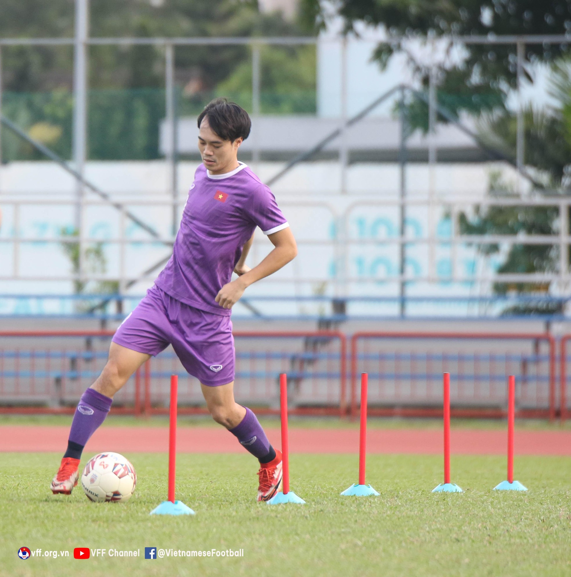 HLV Park Hang-seo khích lệ tinh thần tuyển thủ Việt Nam trước trận gặp Thái Lan ảnh 6