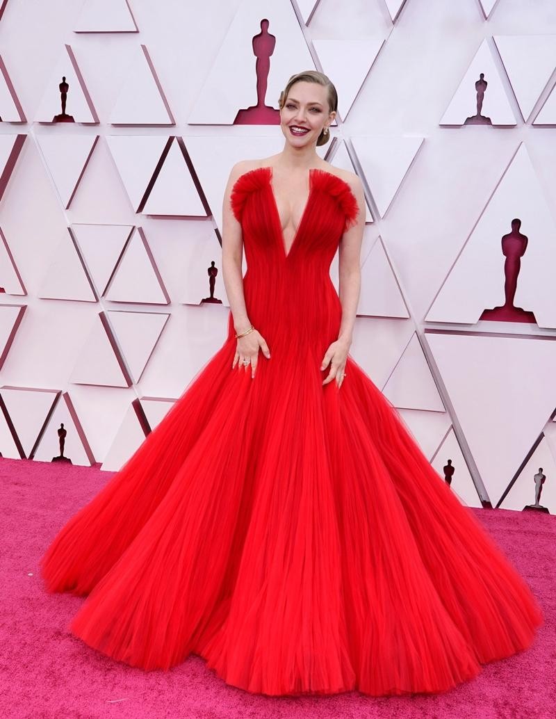 Thảm đỏ Oscar 2021: Bữa tiệc thời trang rực rỡ, công chúa Disney Zendaya chiếm spotlight ảnh 3