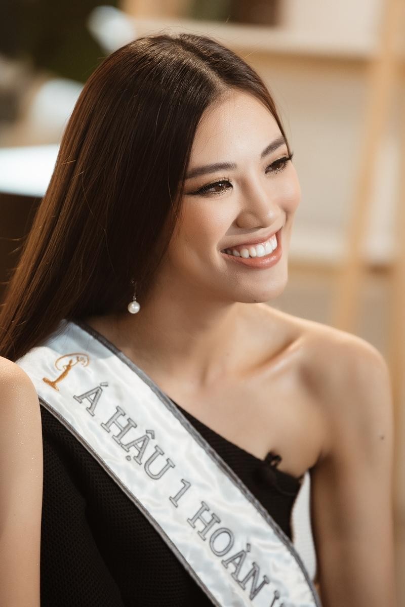 Ngắm nhan sắc người kế nhiệm Hoa hậu Khánh Vân đi thi Miss Universe 2021 tháng 12 tới ảnh 7