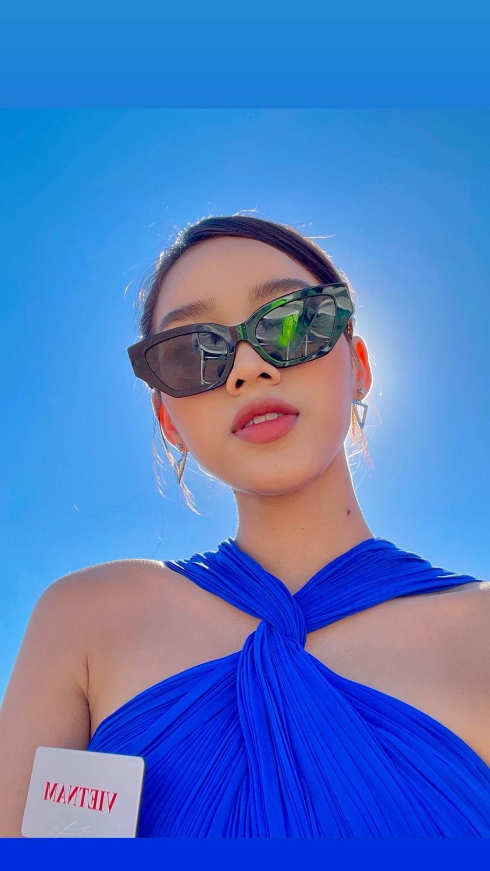 Hoa hậu Đỗ Thị Hà tươi tắn đi phơi nắng, ghi điểm với việc cho Hoa hậu Trung Quốc mượn đồ ảnh 1