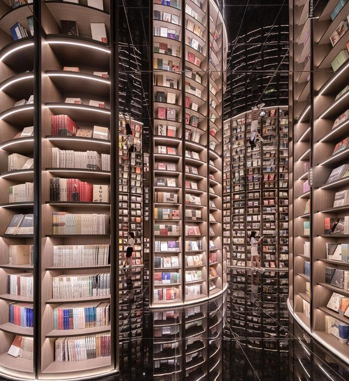 Lạc lối trong nhà sách rộng như mê cung với hơn 80.000 cuốn sách ở Thành Đô ảnh 14