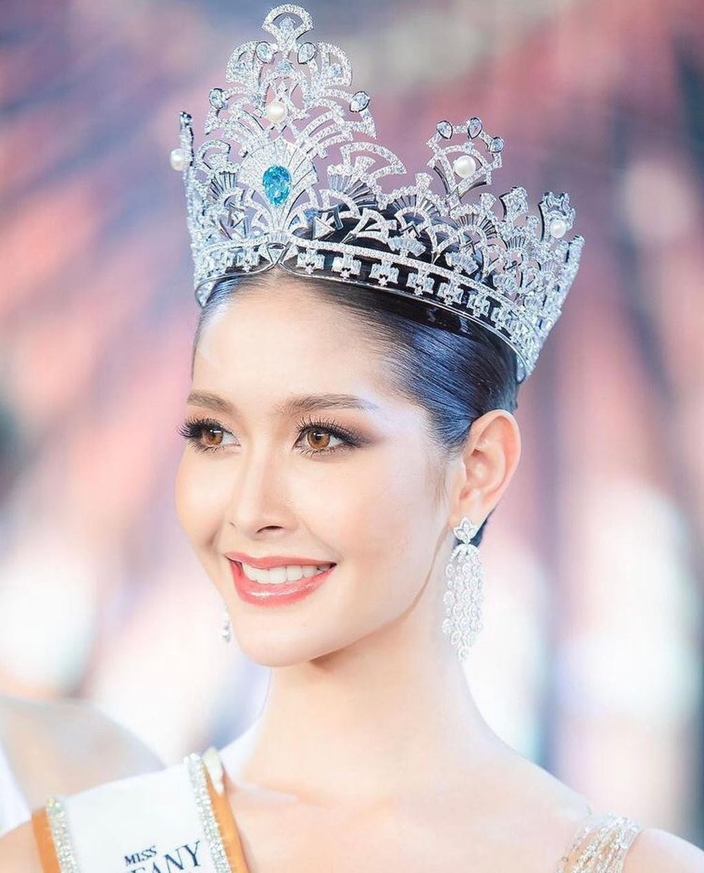 Đối thủ số 1 của Trân Đài tại MIQ 2021: Hoa hậu chuyển giới Thái Lan có nhan sắc đỉnh cao ảnh 3
