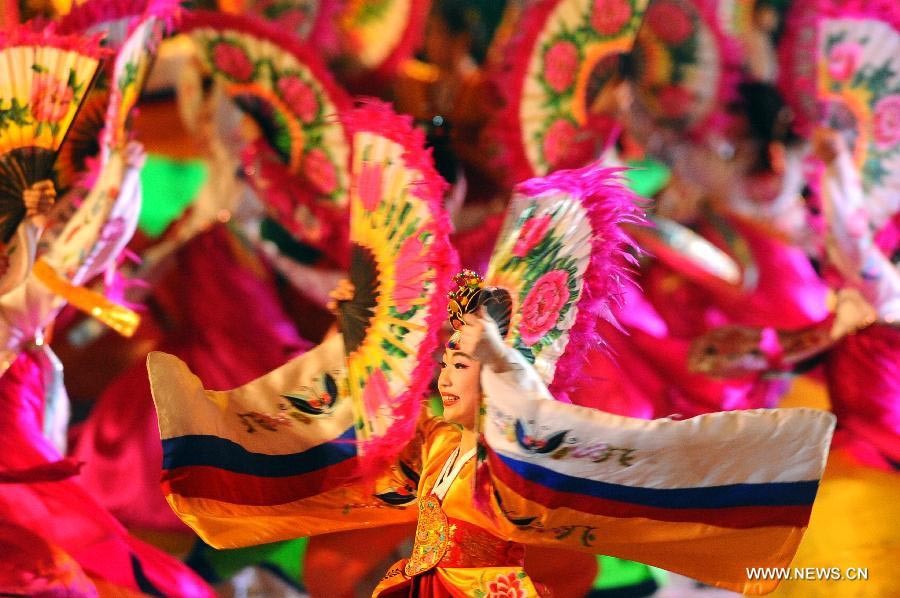 Lộng lẫy lễ hội đường phố Singapore ảnh 10