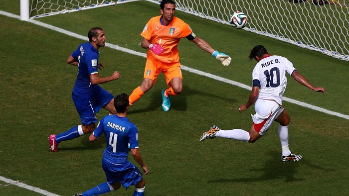 CĐV Costa Rica phát cuồng với chiến thắng lịch sử ảnh 1