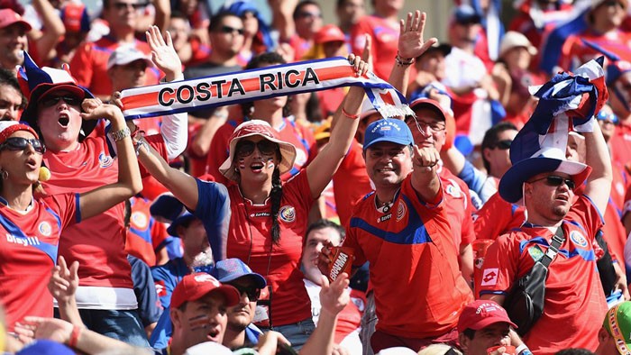 CĐV Costa Rica phát cuồng với chiến thắng lịch sử ảnh 7