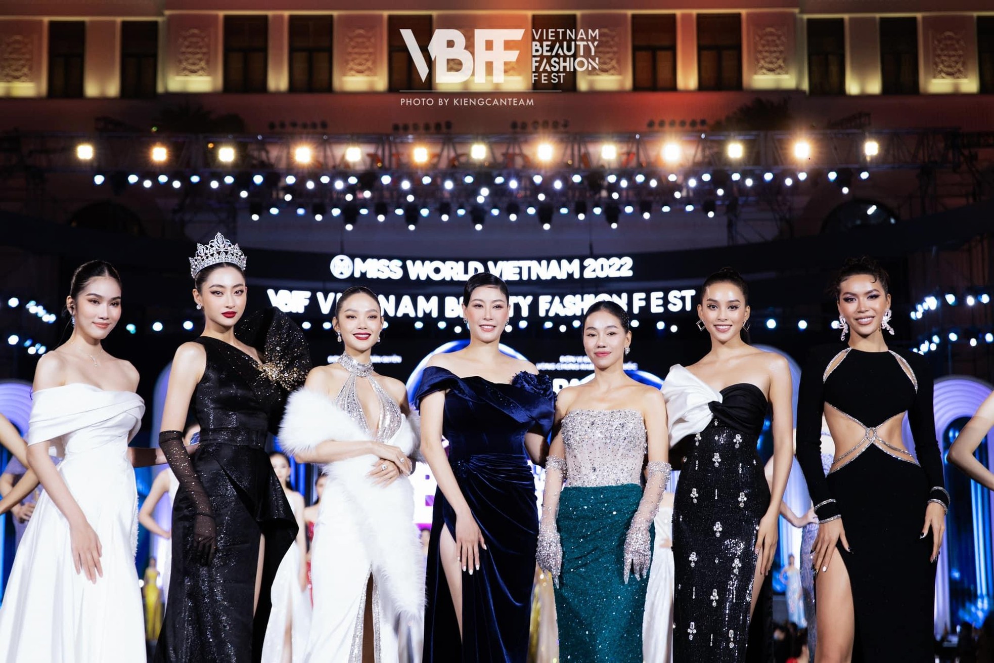 Ca sĩ Minh Hằng đẹp rạng rỡ trên 'ghế nóng' Miss World Việt Nam 2022 ảnh 11