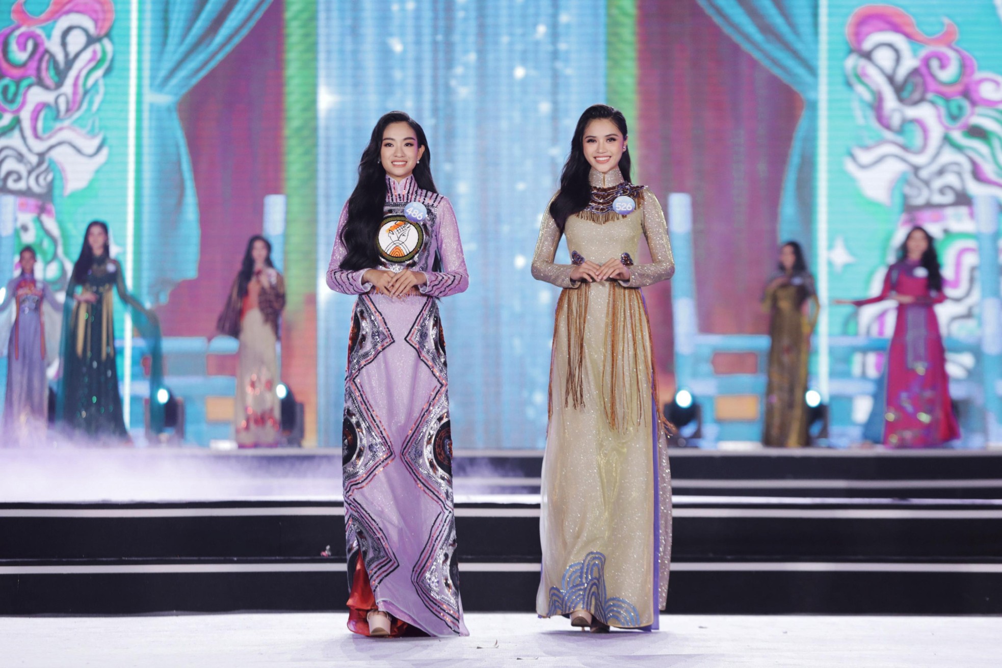 Top 37 Miss World Vietnam 2022 khoe đường cong gợi cảm với áo dài - Ảnh 6.