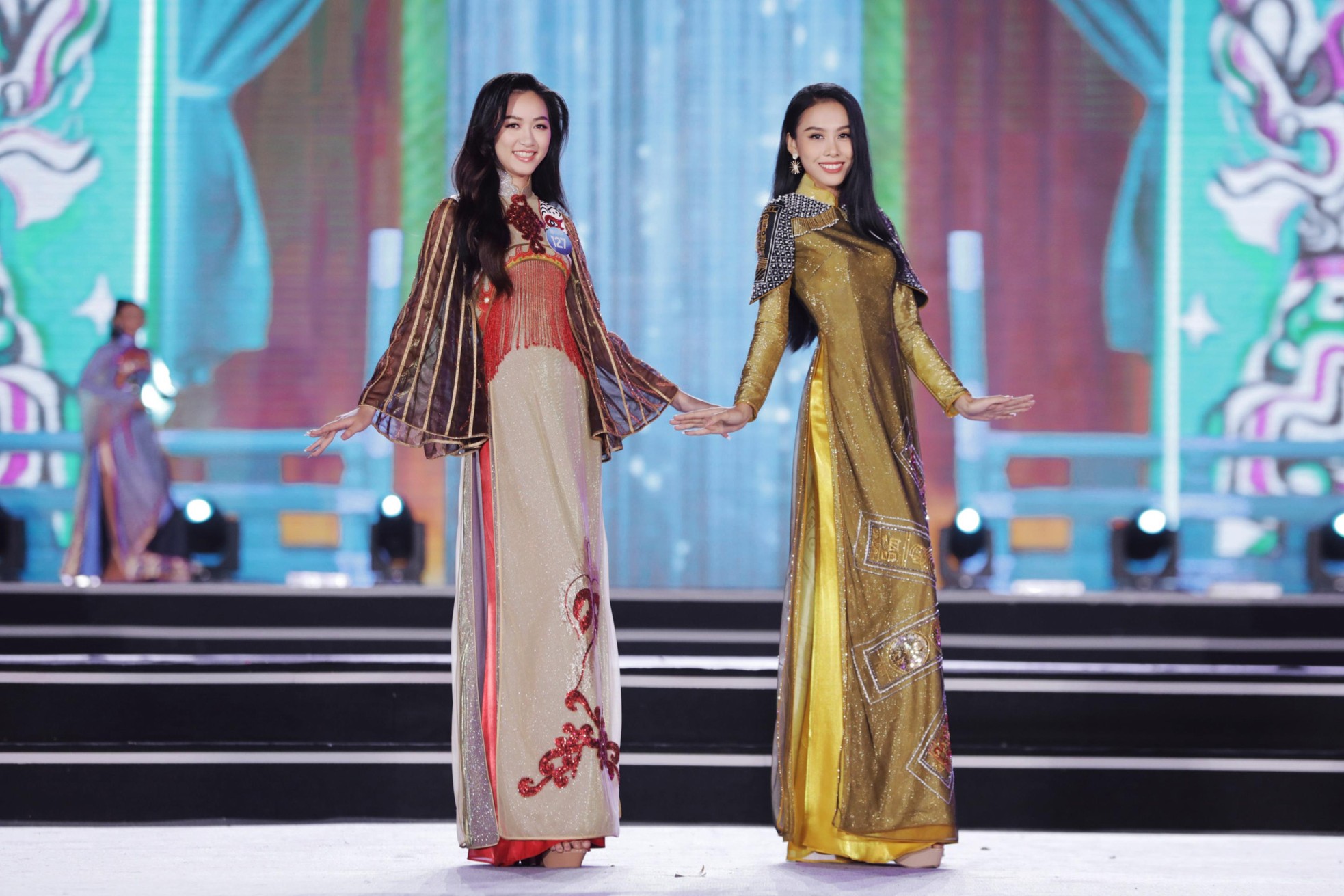 Top 37 Miss World Vietnam 2022 khoe đường cong gợi cảm với áo dài - Ảnh 8.