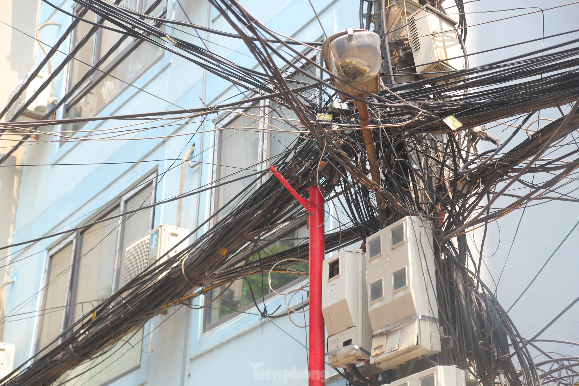 Hai tuyến phố kiểu mẫu đầu tiên của Hà Nội nhếch nhác, xuống cấp trầm trọng sau 6 năm ảnh 8
