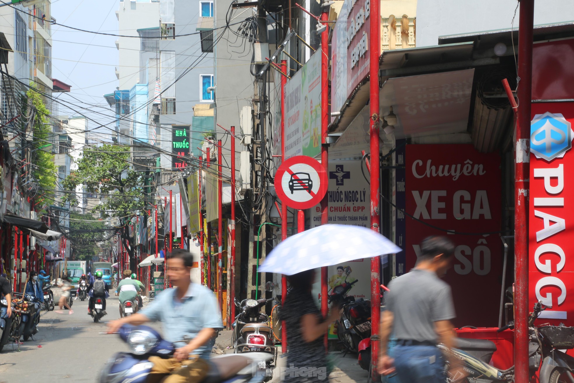 Hai tuyến phố kiểu mẫu đầu tiên của Hà Nội nhếch nhác, xuống cấp trầm trọng sau 6 năm ảnh 3