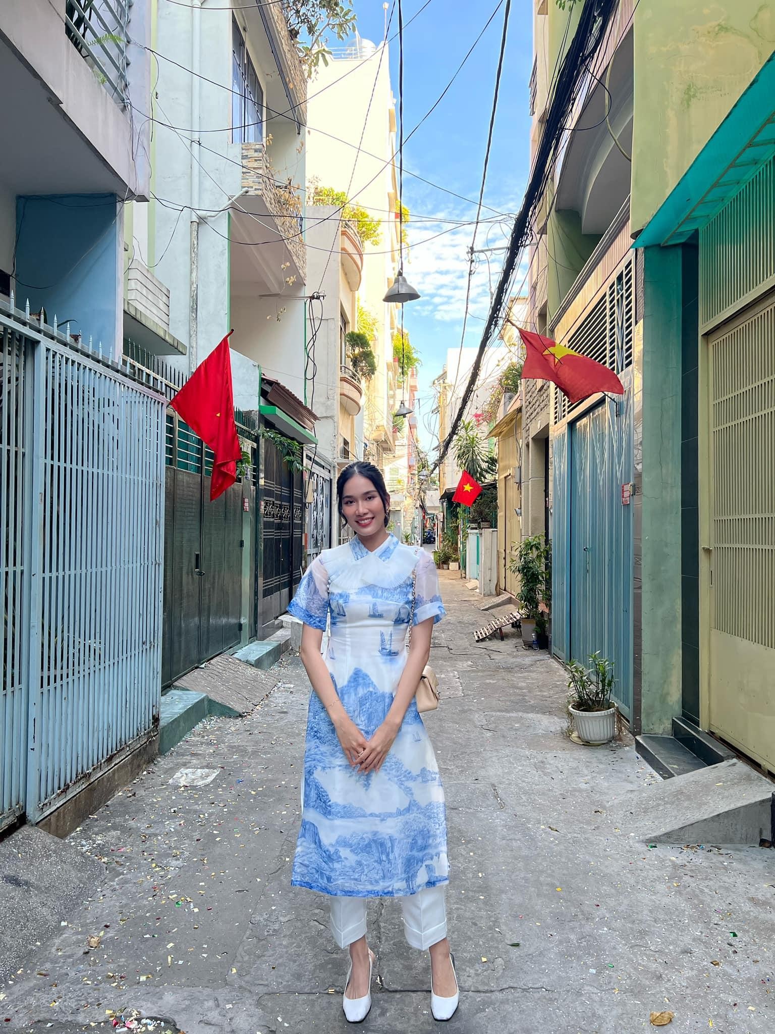 Dàn hoa, á hậu khoe sắc với muôn vàn kiểu áo dài ngày Tết ảnh 4