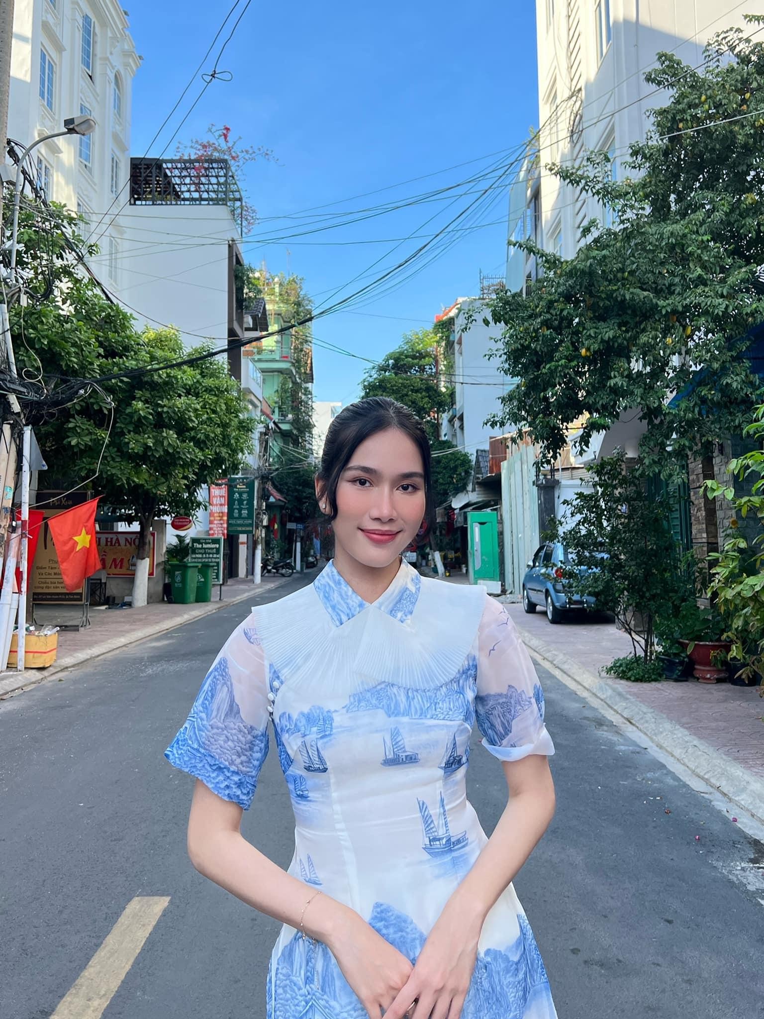 Dàn hoa, á hậu khoe sắc với muôn vàn kiểu áo dài ngày Tết ảnh 5
