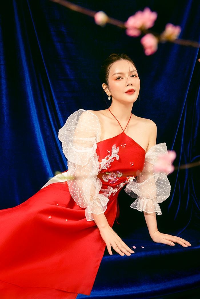 Lý Nhã Kỳ 'tình tứ' bên rapper Wowy trong bộ ảnh đầu năm mới ảnh 6