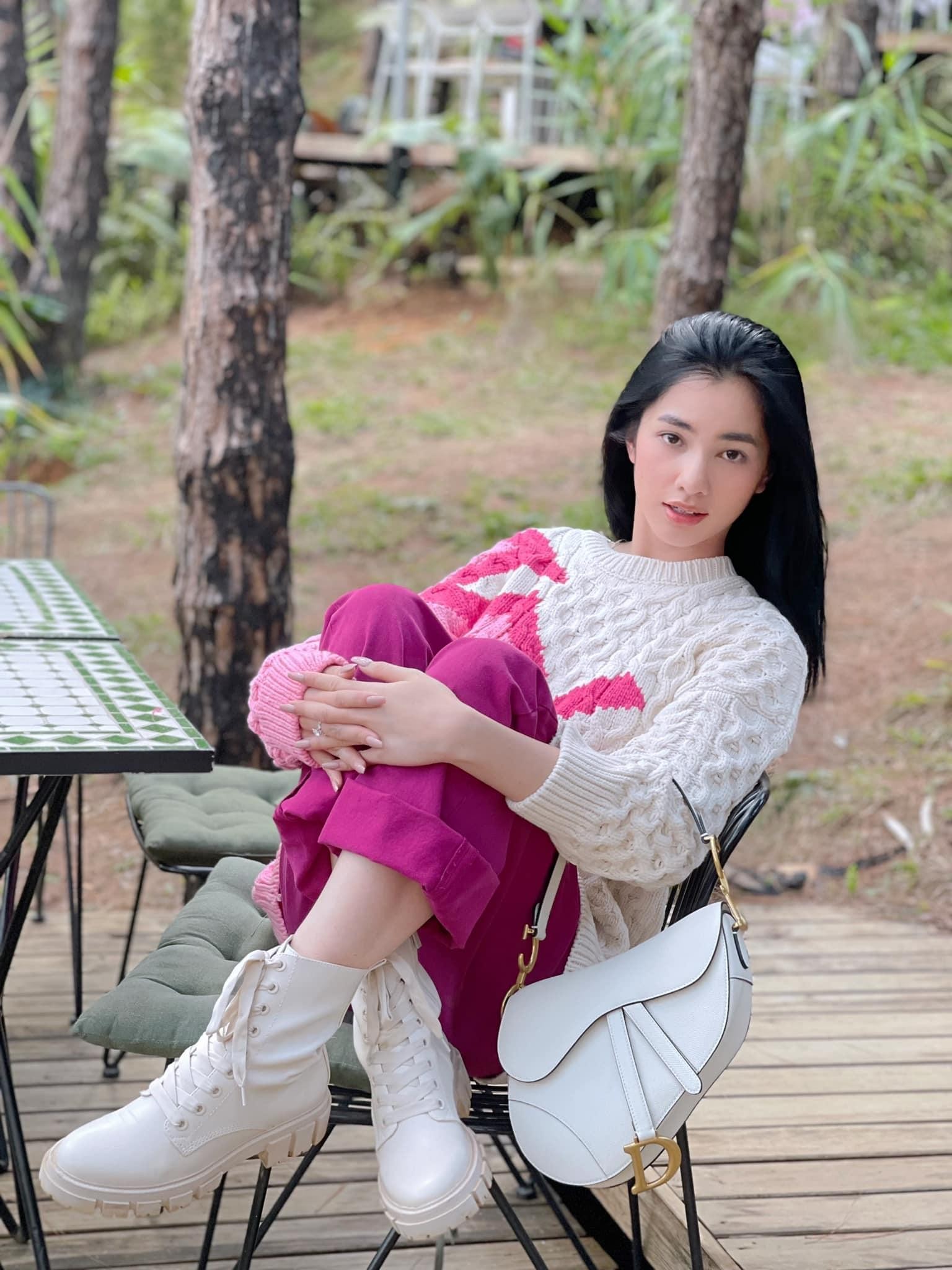 Thuỳ Tiên diện váy xẻ vòng 1 cực sexy, nhan sắc 'thăng hạng' trước khi đi tour Mỹ Latinh ảnh 8