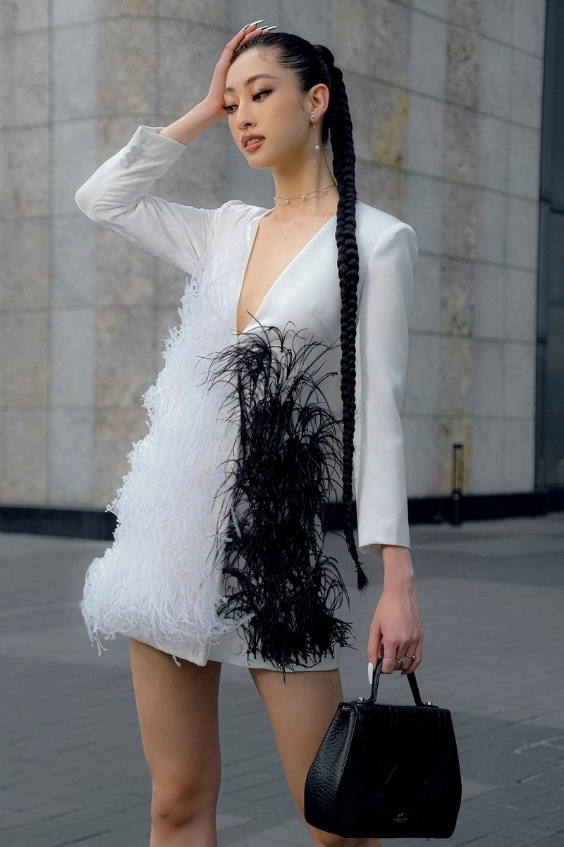 Đỗ Thị Hà, Đỗ Mỹ Linh và dàn hậu đẹp kiêu sa như 'nữ thần' khi cùng diện váy lông vũ ảnh 5