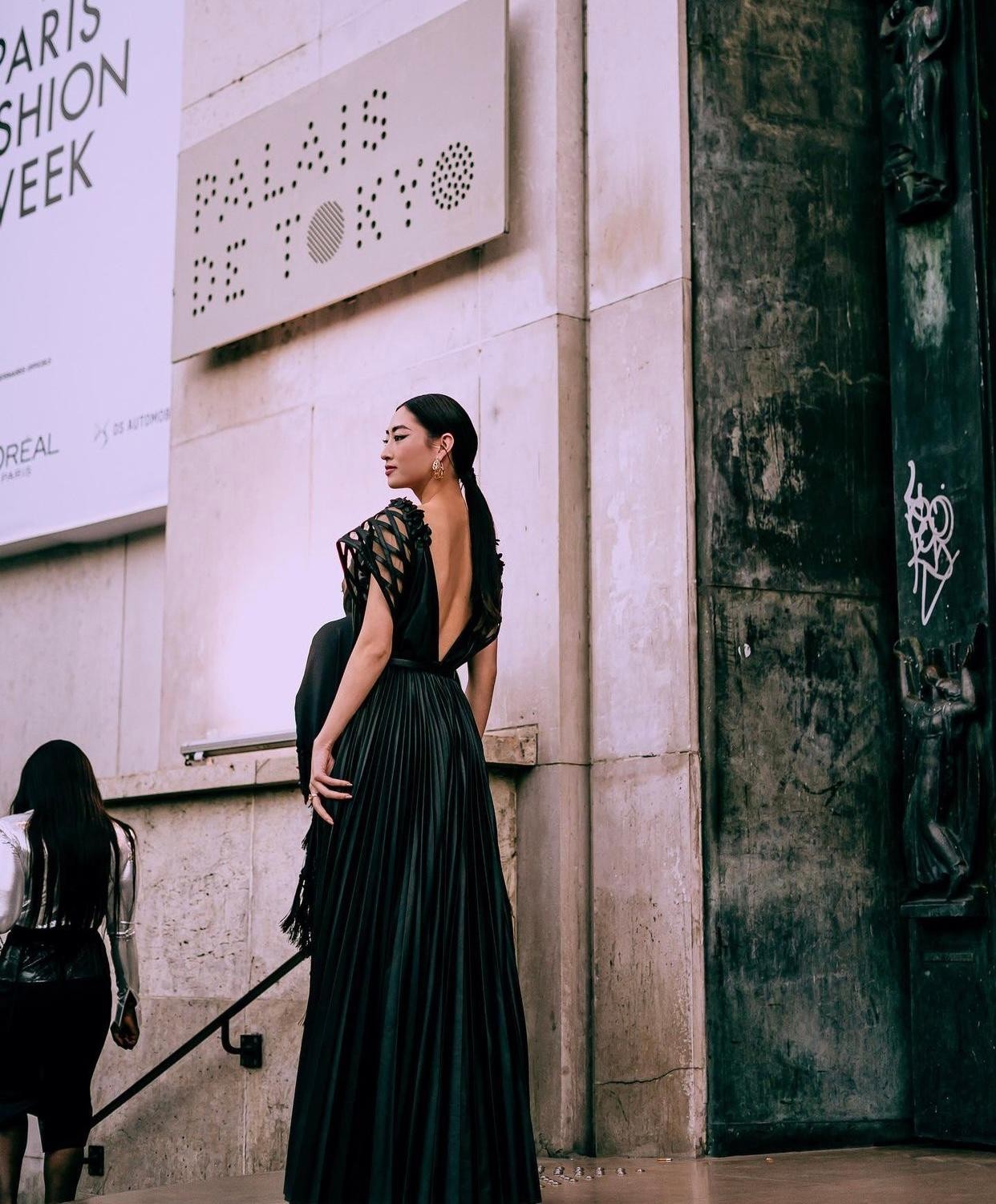 Lương Thuỳ Linh - Phương Anh xuất hiện đẳng cấp tại Paris Fashion Week khiến fan nức lòng ảnh 8