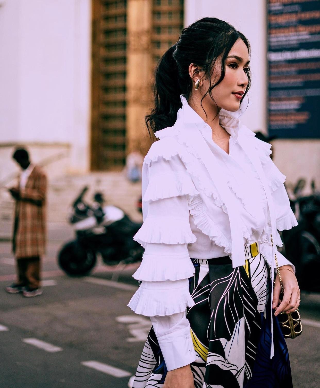 Lương Thuỳ Linh - Phương Anh xuất hiện đẳng cấp tại Paris Fashion Week khiến fan nức lòng ảnh 13