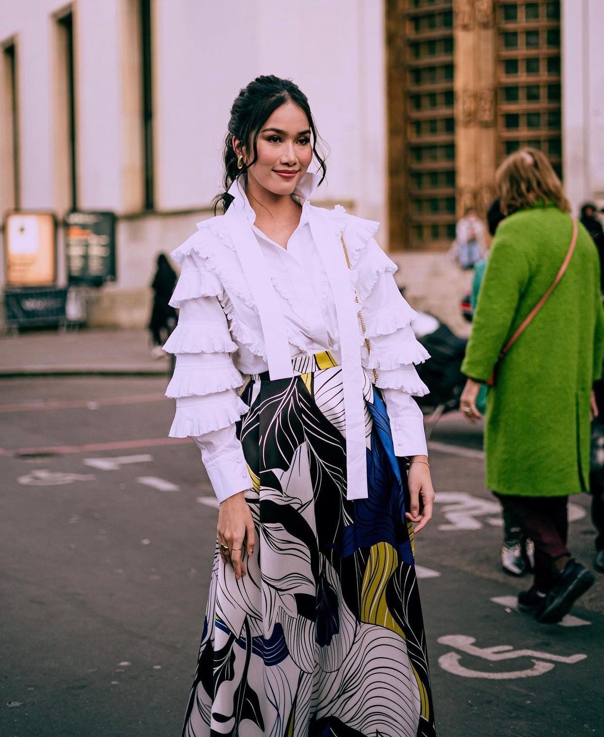 Lương Thuỳ Linh - Phương Anh xuất hiện đẳng cấp tại Paris Fashion Week khiến fan nức lòng ảnh 10