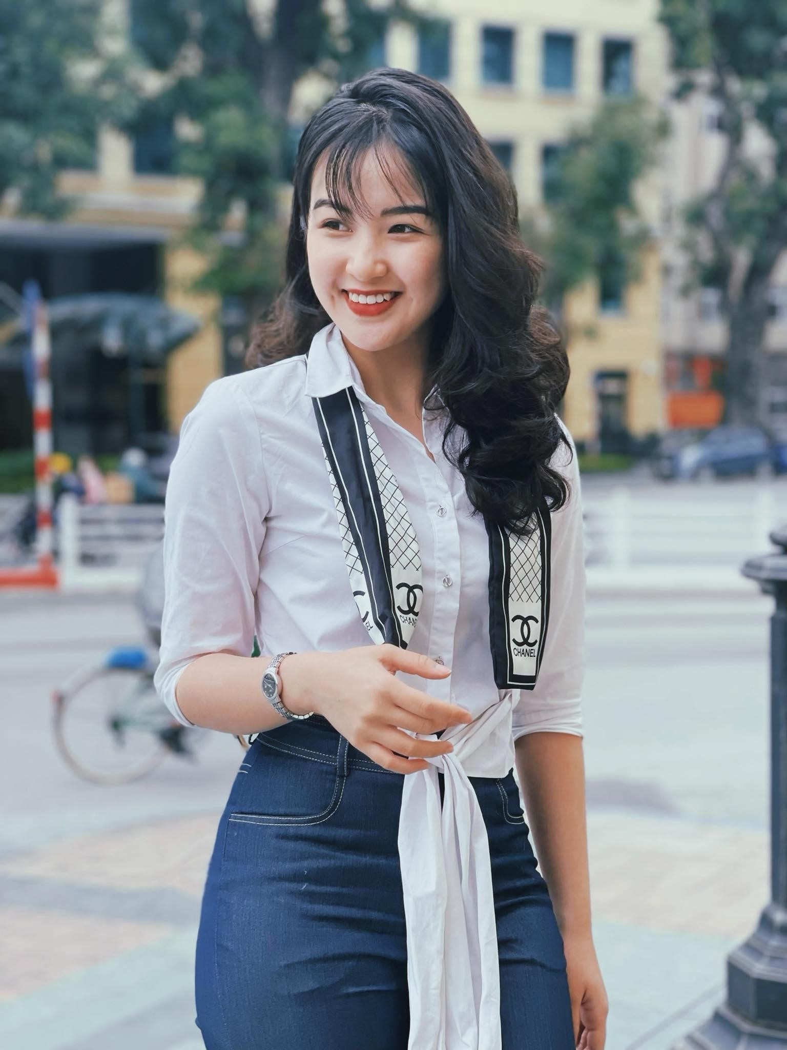 Nhan sắc nàng 'tiểu tam' của "Hương vị tình thân' lọt chung kết Duyên dáng Ngoại thương 2022 ảnh 6