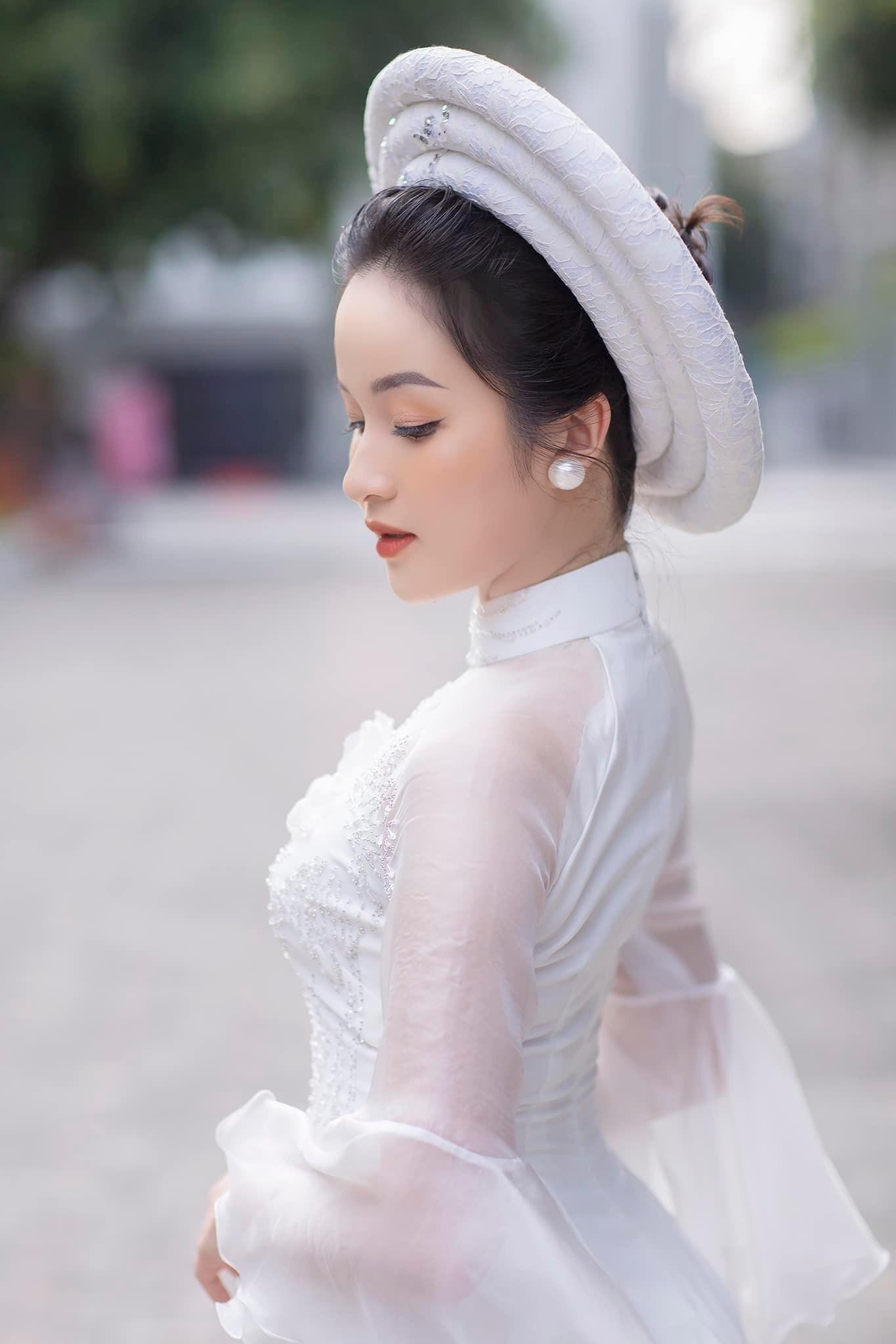 Nhan sắc nàng 'tiểu tam' của "Hương vị tình thân' lọt chung kết Duyên dáng Ngoại thương 2022 ảnh 5