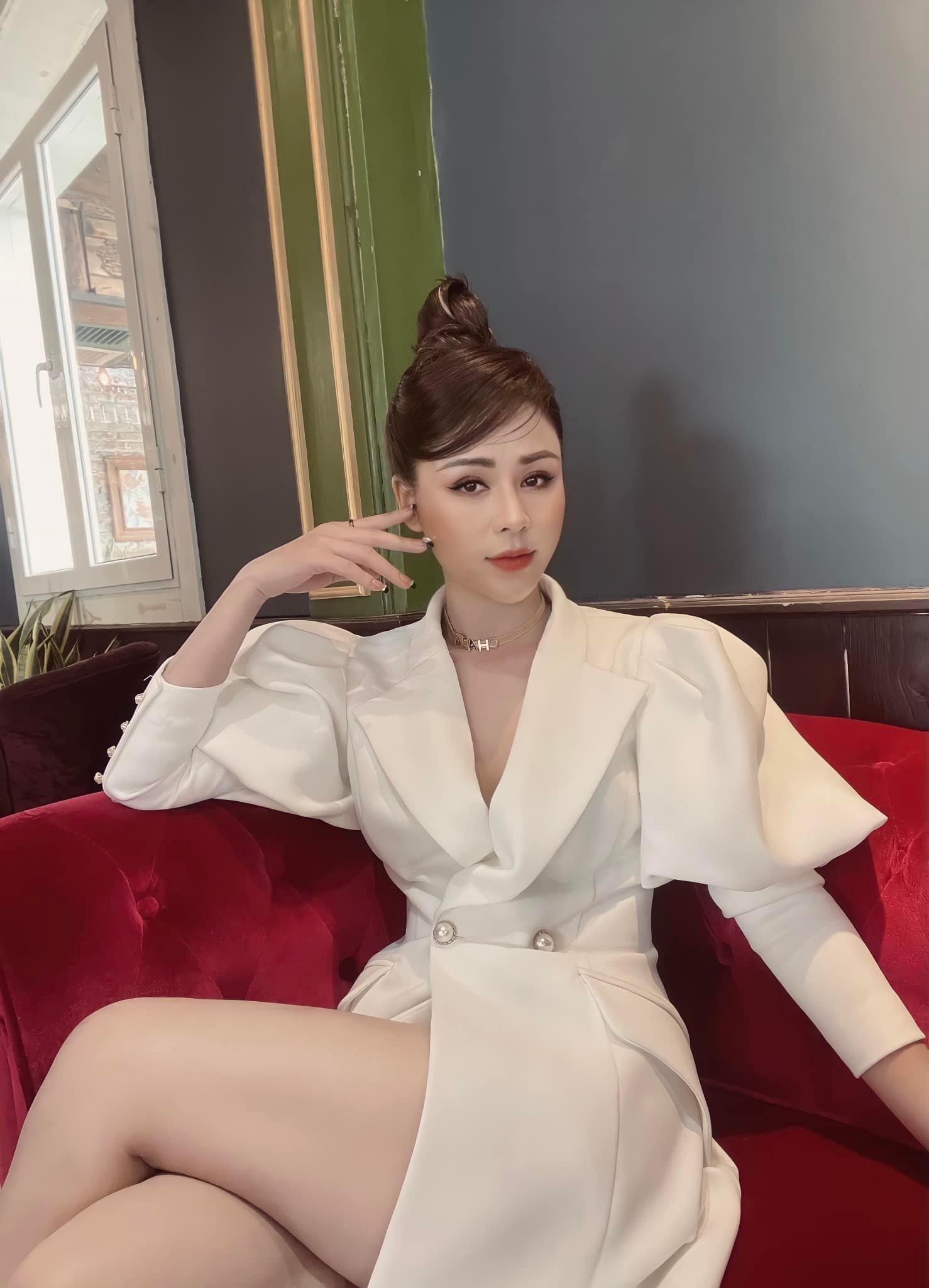 Lương Thu Trang nửa kín nửa hở cực sexy làm đồng nghiệp suýt không nhận ra ảnh 6