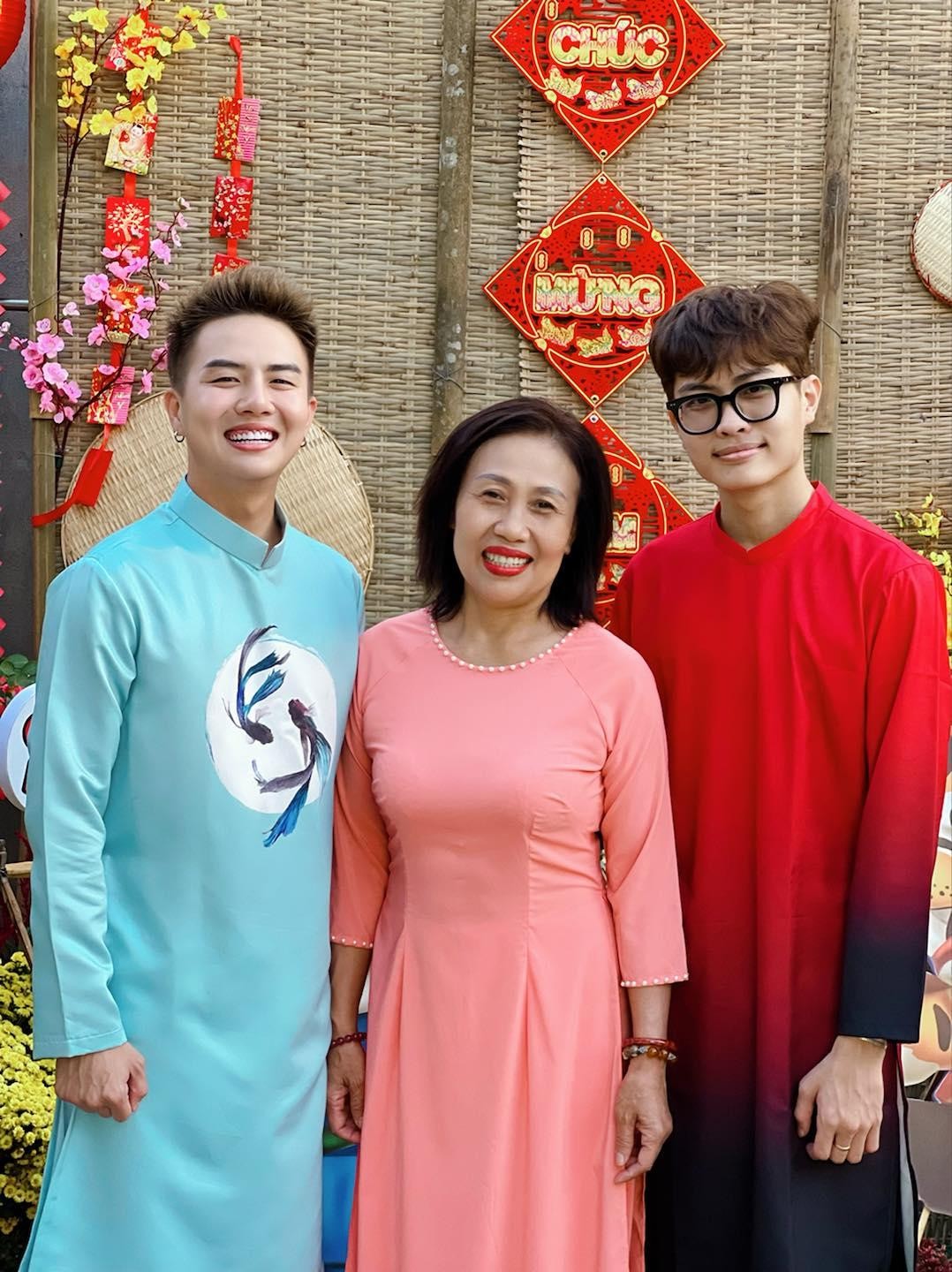 SAO VIỆT MÙNG 2 TẾT: Lý Nhã Kỳ thân mật bên sao nam, Khả Ngân - Minh Hằng rạng rỡ đọ sắc ảnh 13