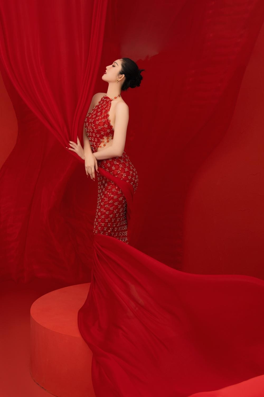 SAO VIỆT MÙNG 2 TẾT: Lý Nhã Kỳ thân mật bên sao nam, Khả Ngân - Minh Hằng rạng rỡ đọ sắc ảnh 8