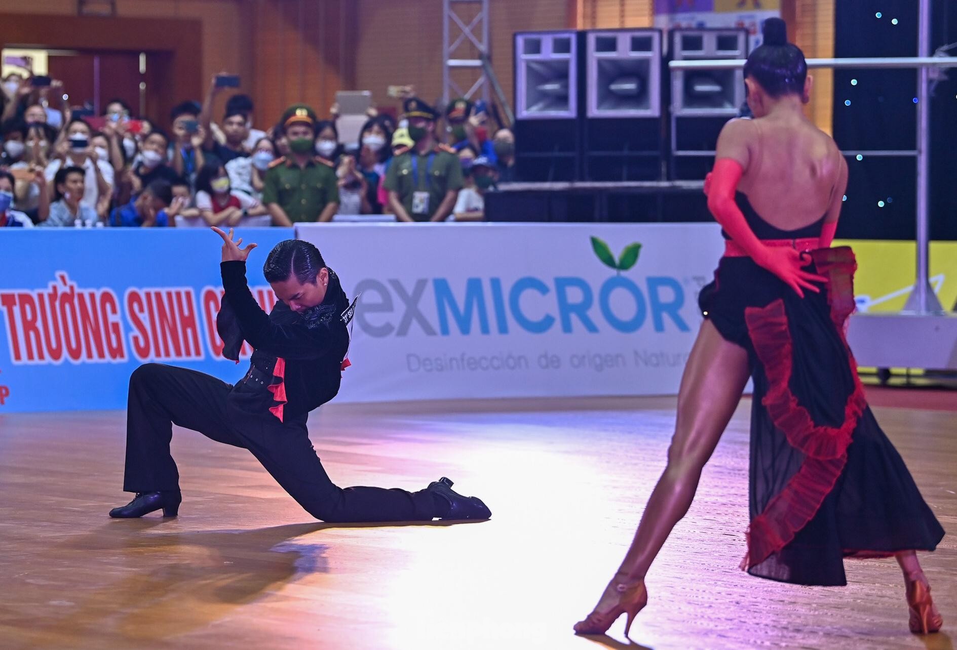Watch the mesmerizing dance that helped Dancesport Vietnam win 5 gold medals at the 31st SEA Games - Photo 9.