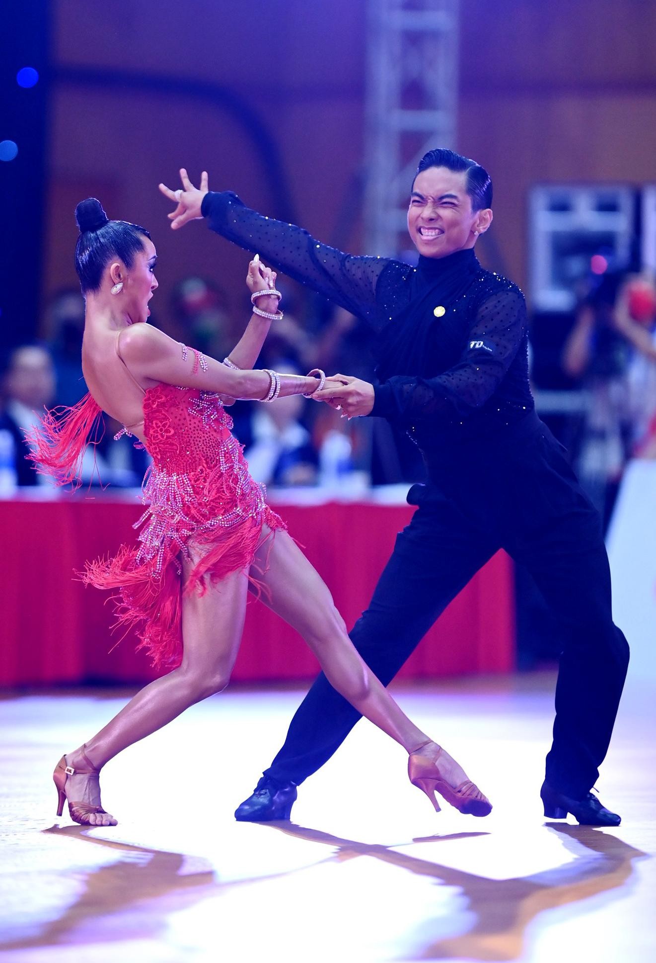 Ngắm vũ điệu mê hồn giúp Dancesport Việt Nam giành 5 HCV SEA Games 31 - Ảnh 11.