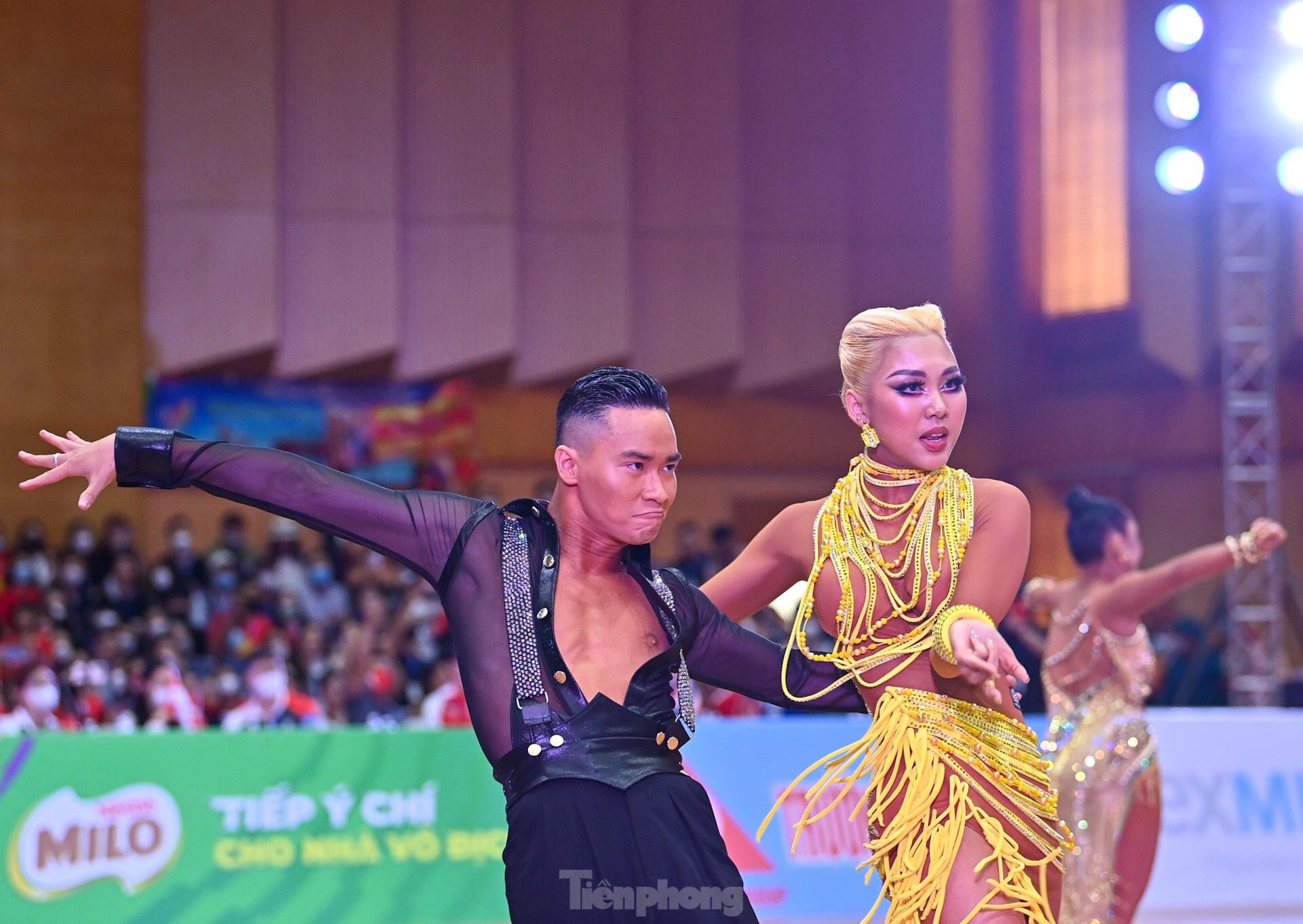  Ngắm vũ điệu mê hồn giúp Dancesport Việt Nam giành 5 HCV SEA Games 31 ảnh 2