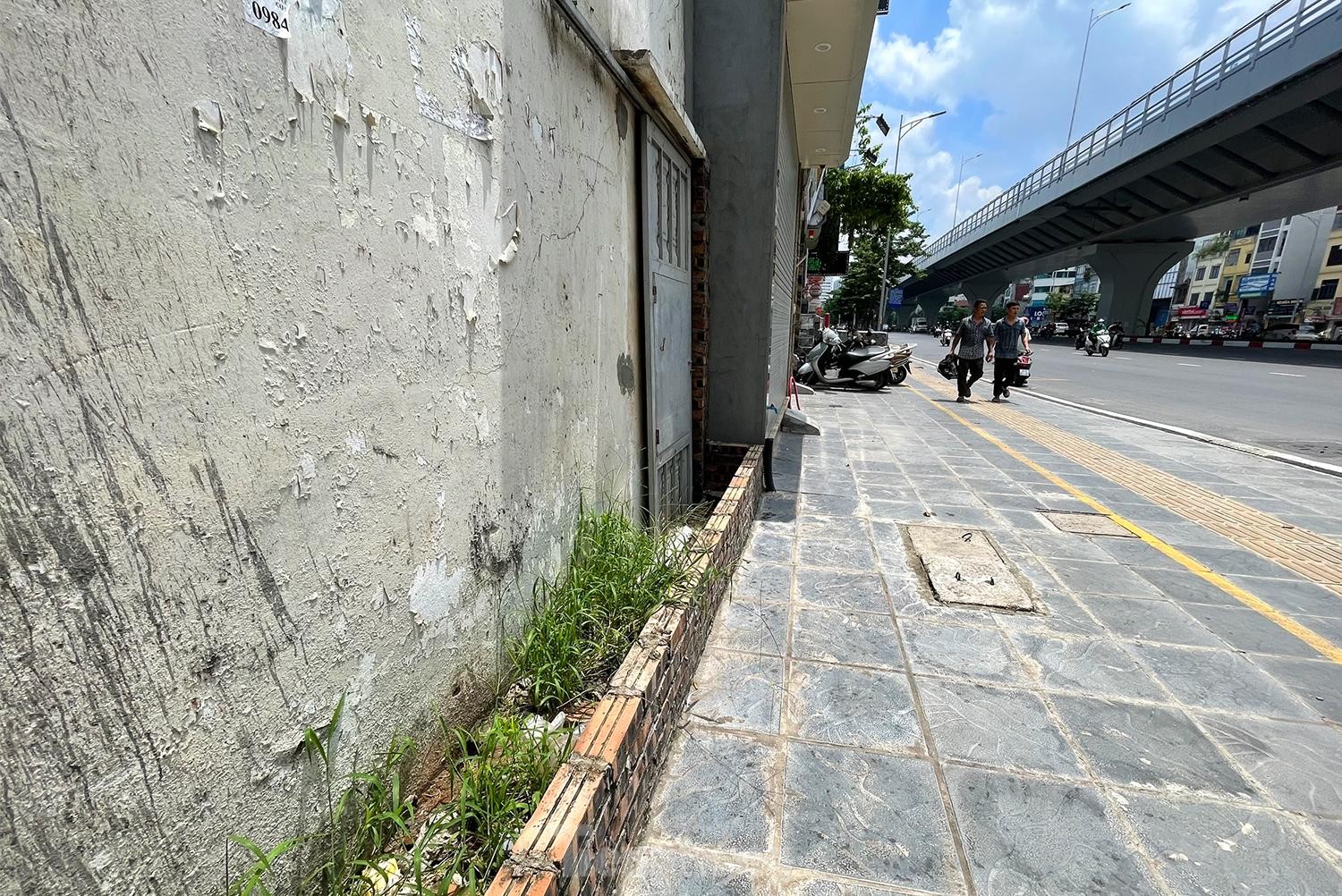 Những bức tường, căn nhà siêu mỏng siêu méo tiền tỷ ở trung tâm Thủ đô ảnh 5