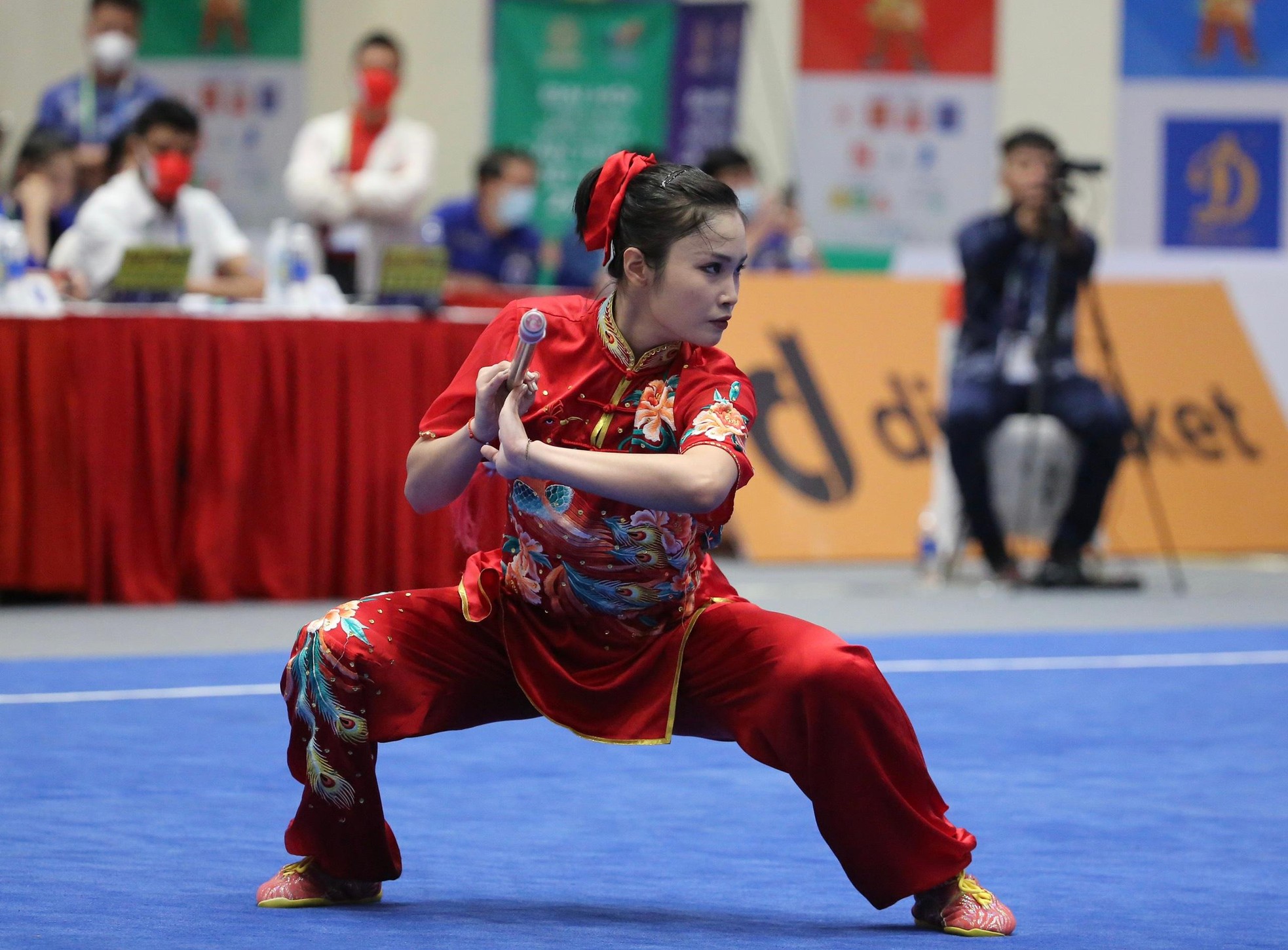 Ngắm nhan sắc tuyệt mỹ của các 'nữ hiệp' Wushu ở SEA Games 31 ảnh 11