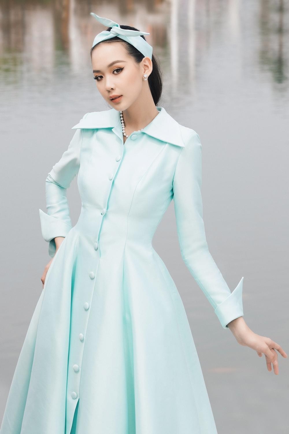 Hoa hậu Lương Thùy Linh bỗng "trở nên nhỏ bé" bên thí sinh cao nhất Miss World Vietnam 2022 ảnh 4