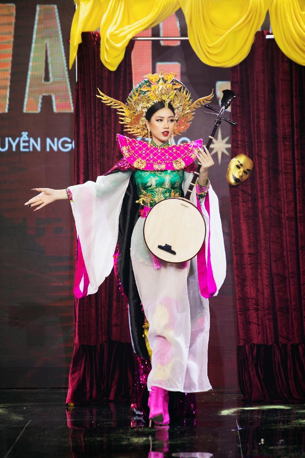Thiết kế nào được chọn làm Trang phục Dân tộc cho tân Hoa hậu Hoàn vũ Việt Nam? ảnh 12