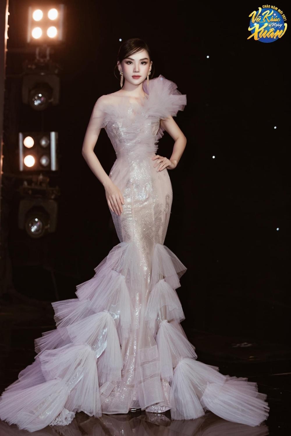Hoa hậu Mai Phương cực khéo chọn đầm dạ hội, thiết kế nào cũng tôn dáng tuyệt đối ảnh 9