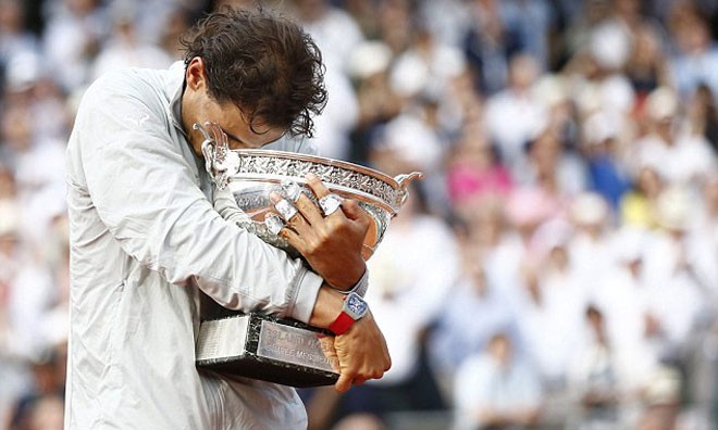 Nadal khóc như mưa trên bục đăng quang ảnh 5